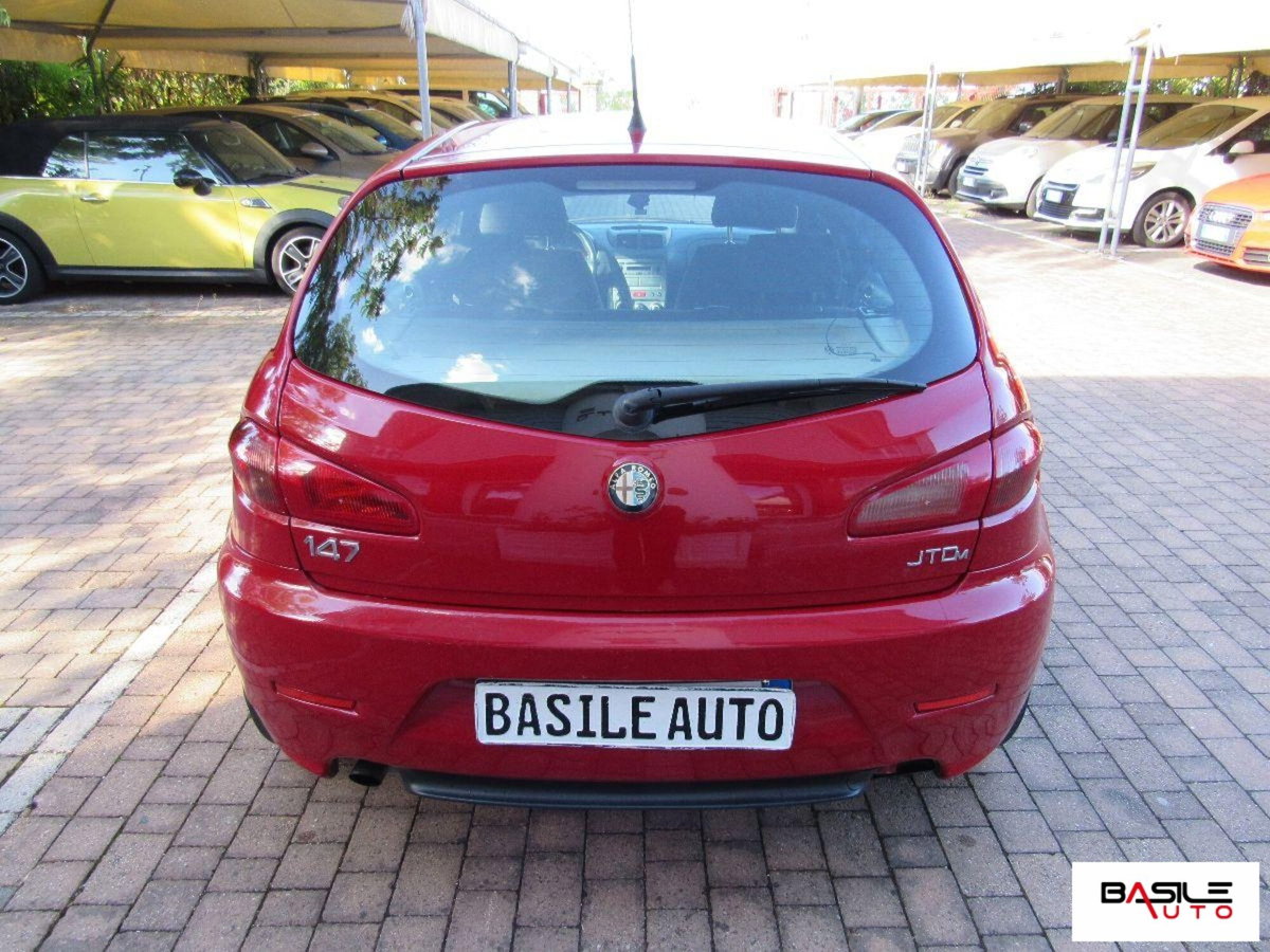 Alfa Romeo 147 1.9 JTD (120) 5 porte Exclusive (4)