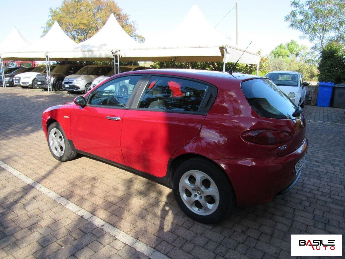 Alfa Romeo 147 1.9 JTD (120) 5 porte Exclusive (6)