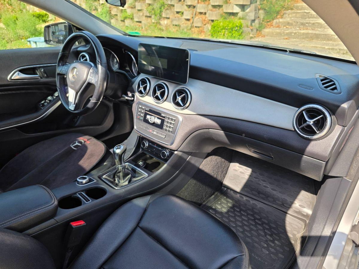 Mercedes-Benz CLA 200 CDI Premium (20)