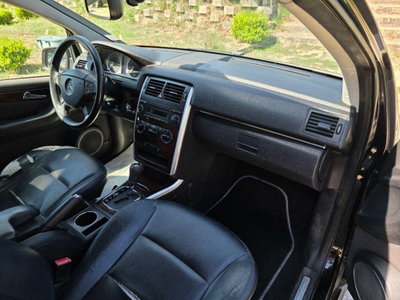 Mercedes-Benz Classe B 170 NGT BlueEFFICIENCY Chrome (15)