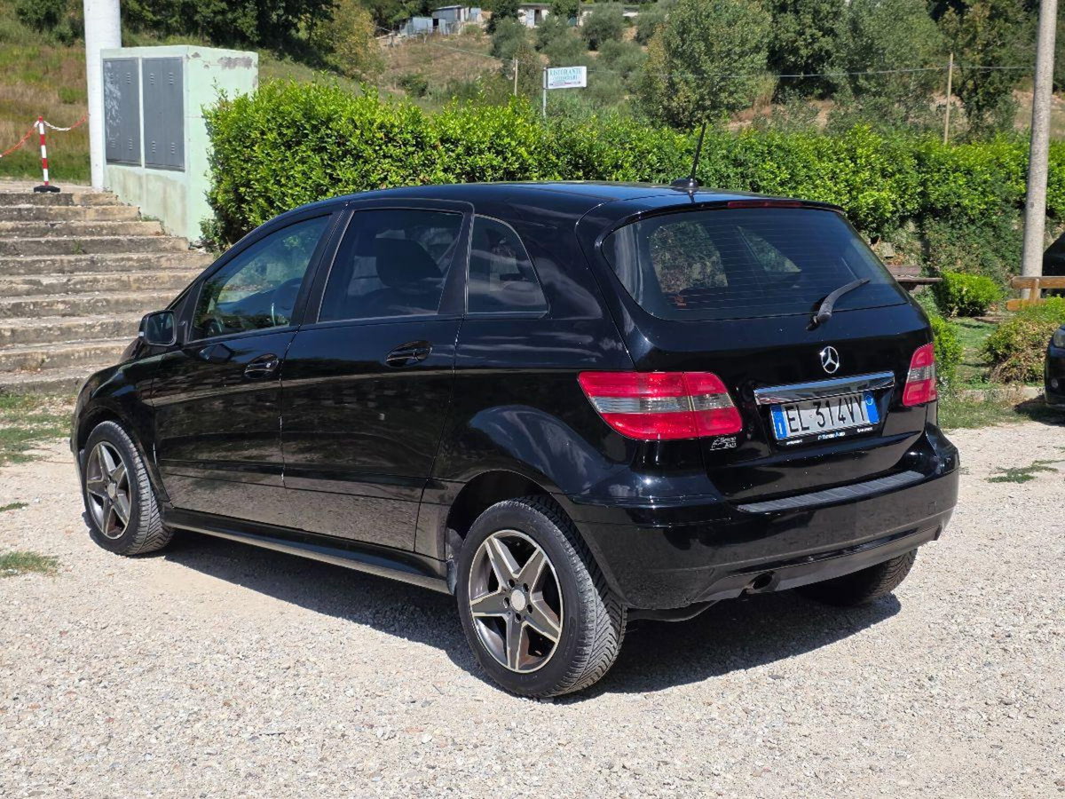 Mercedes-Benz Classe B 170 NGT BlueEFFICIENCY Chrome (4)