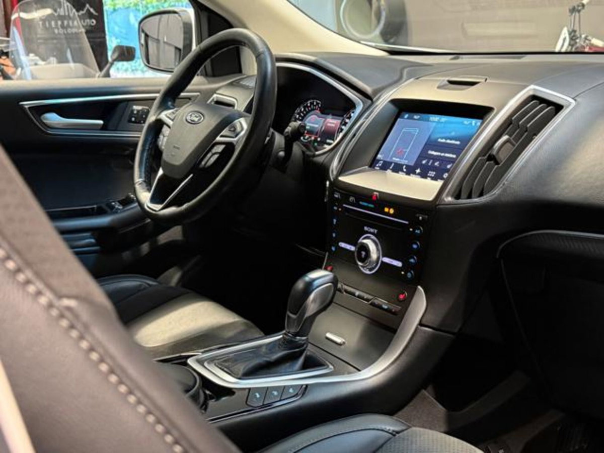 Ford Edge 2.0 TDCI 210 CV AWD S&S Powershift ST Line (13)