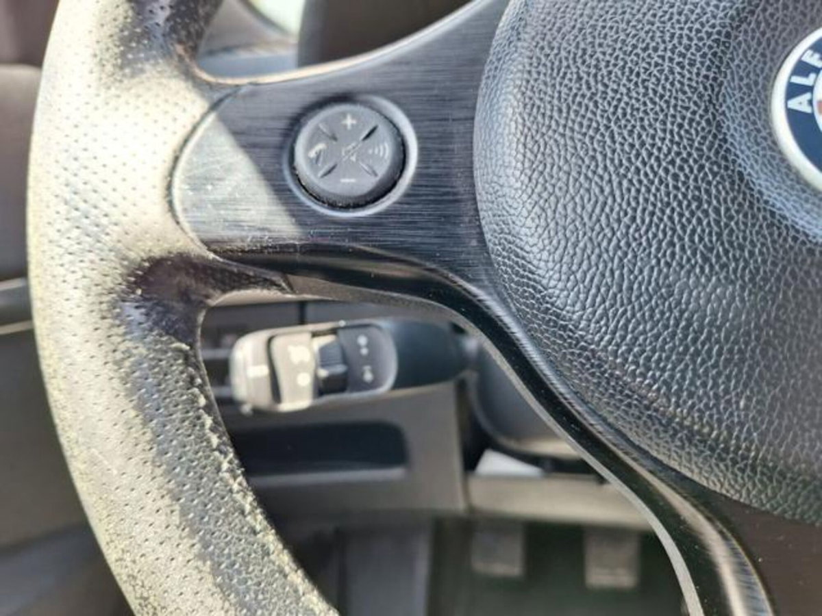 Alfa Romeo 159 SportWagon 2.0 JTDm 136 CV Sportwagon Distinctive (16)