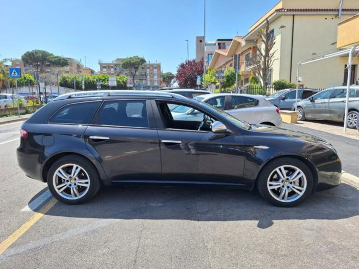 Alfa Romeo 159 SportWagon 2.0 JTDm 136 CV Sportwagon Distinctive (7)