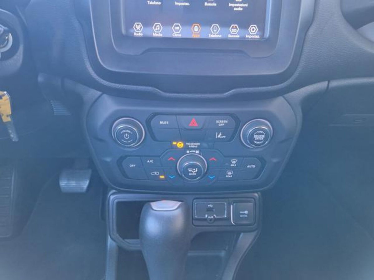 Jeep Renegade 1.5 turbo t4 mhev Renegade 2wd dct (15)