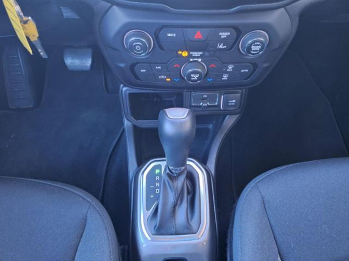 Jeep Renegade 1.5 turbo t4 mhev Renegade 2wd dct (18)