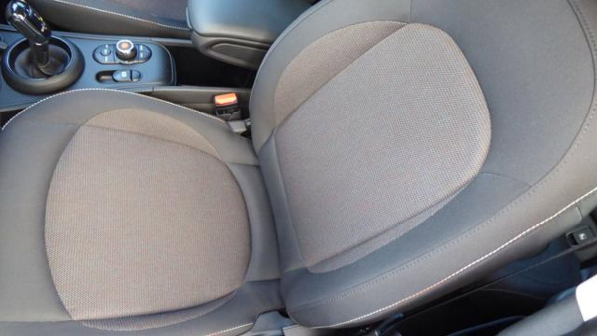 MINI Mini Countryman 2.0 Cooper D Essential Countryman (18)