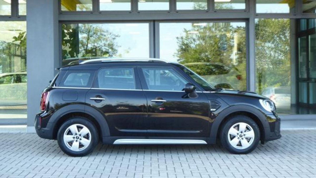 MINI Mini Countryman 2.0 Cooper D Essential Countryman (4)
