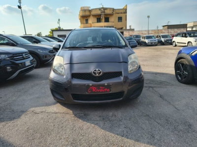 Toyota Yaris 1.3 3 porte Sol usata