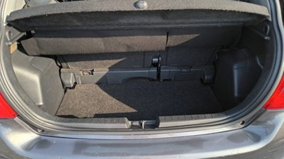 Toyota Yaris 1.3 3 porte Sol (15)