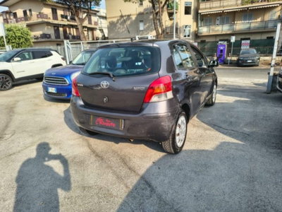 Toyota Yaris 1.3 3 porte Sol (6)
