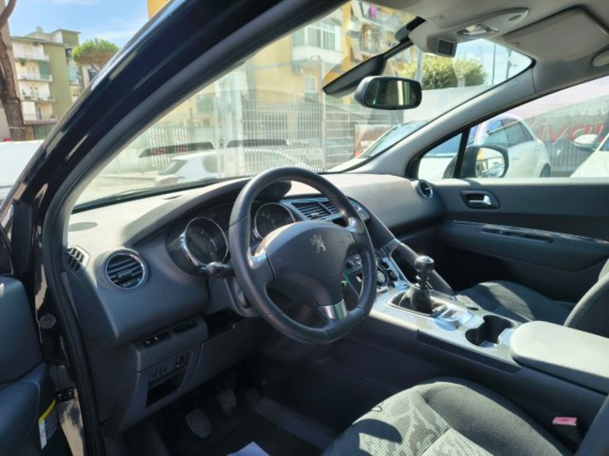 Peugeot 3008 1.6 HDi 115CV Business (10)