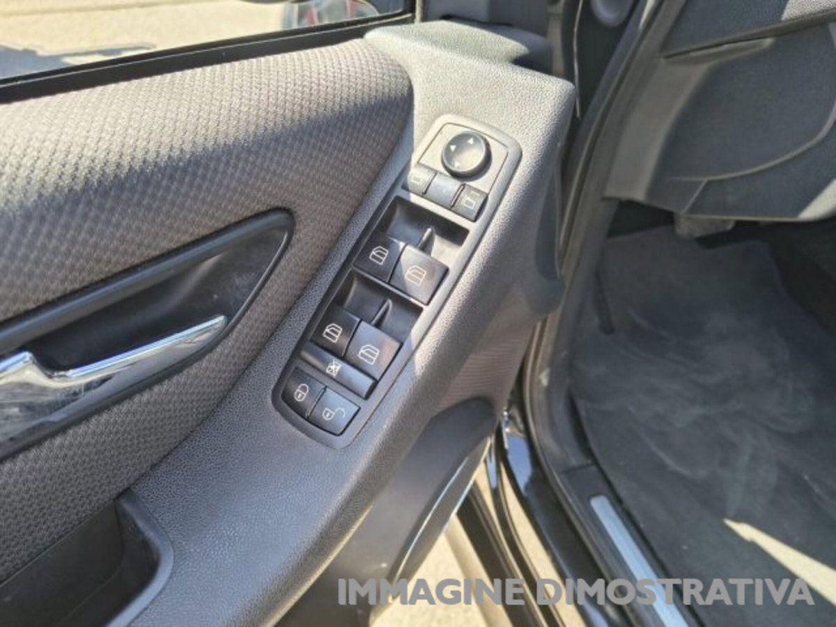 Mercedes-Benz Classe B 180 CDI Executive (14)