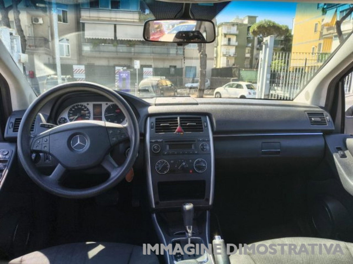 Mercedes-Benz Classe B 180 CDI Executive (15)