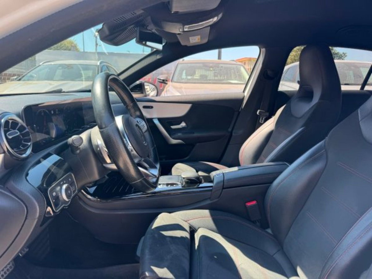 Mercedes-Benz Classe A Sedan 200 Automatic 4p. Premium (11)