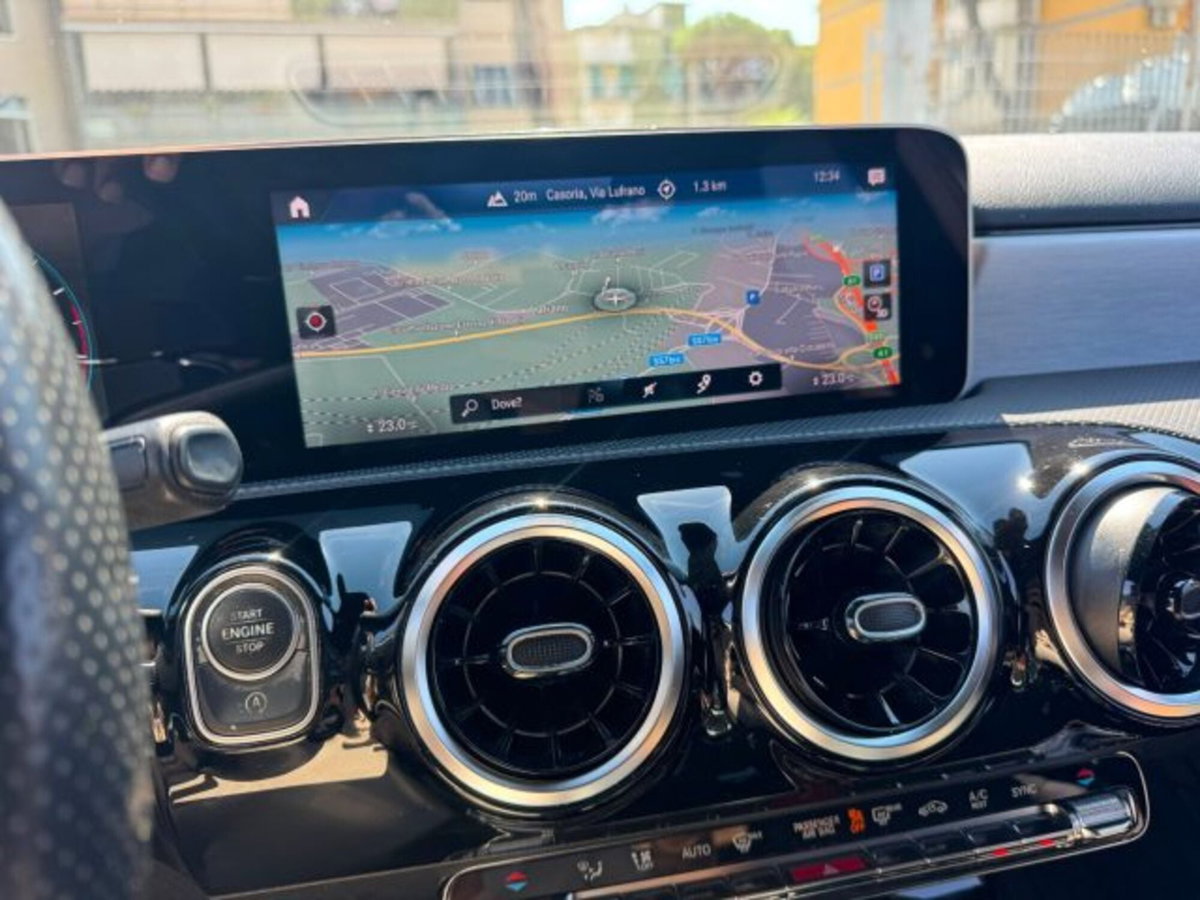 Mercedes-Benz Classe A Sedan 200 Automatic 4p. Premium (12)