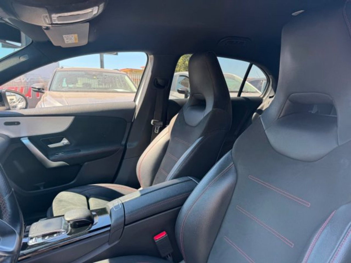 Mercedes-Benz Classe A Sedan 200 Automatic 4p. Premium (18)