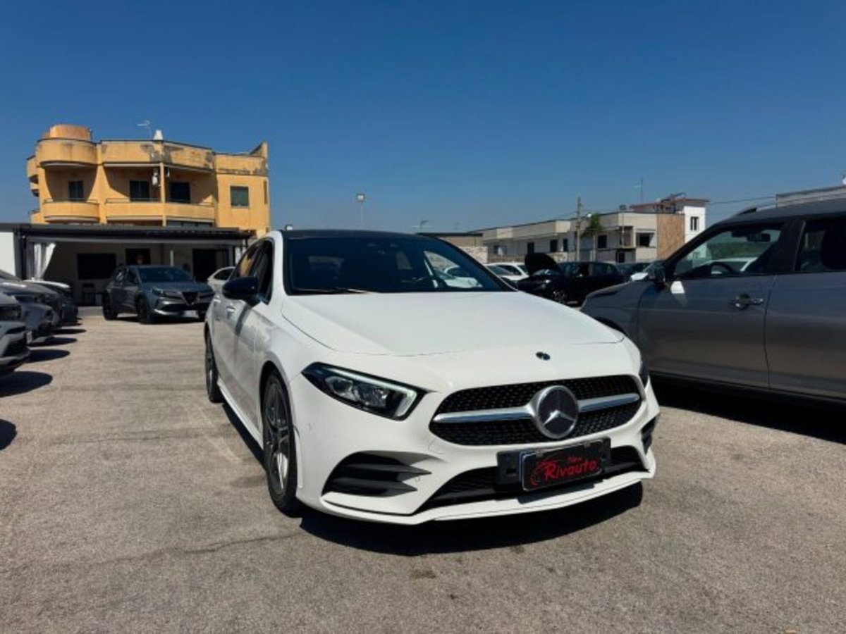 Mercedes-Benz Classe A Sedan 200 Automatic 4p. Premium (2)