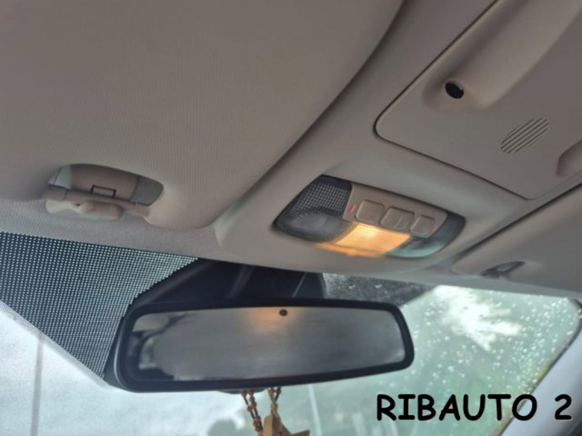 Ford Tourneo Courier 1.0 EcoBoost 100 CV Titanium (13)