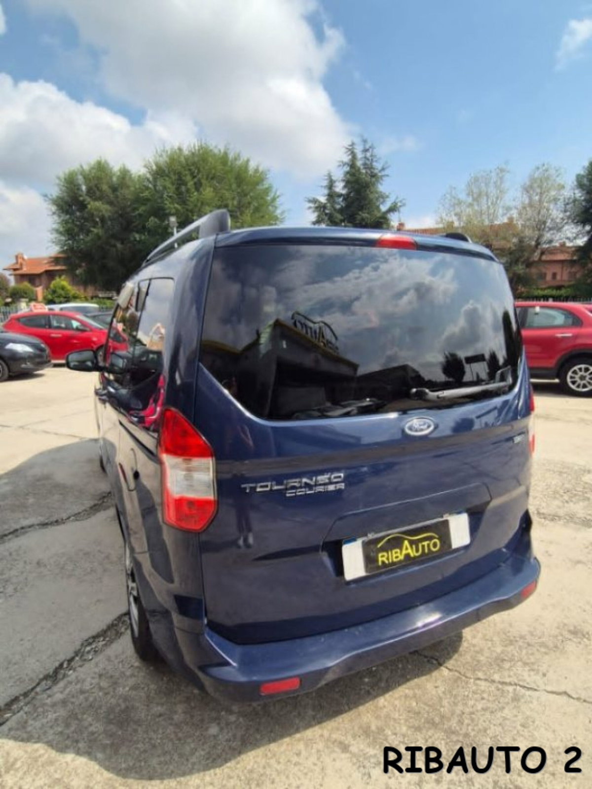 Ford Tourneo Courier 1.0 EcoBoost 100 CV Titanium (6)