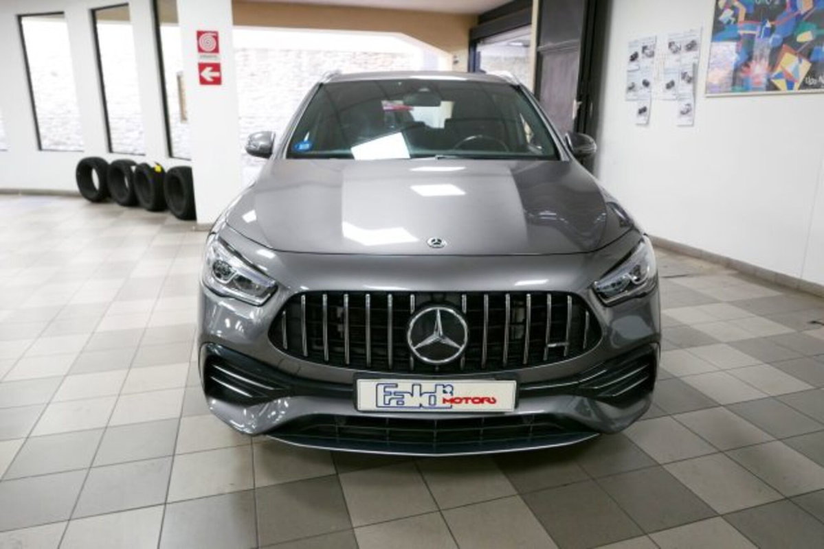Mercedes-Benz GLA SUV 35 4Matic AMG (2)
