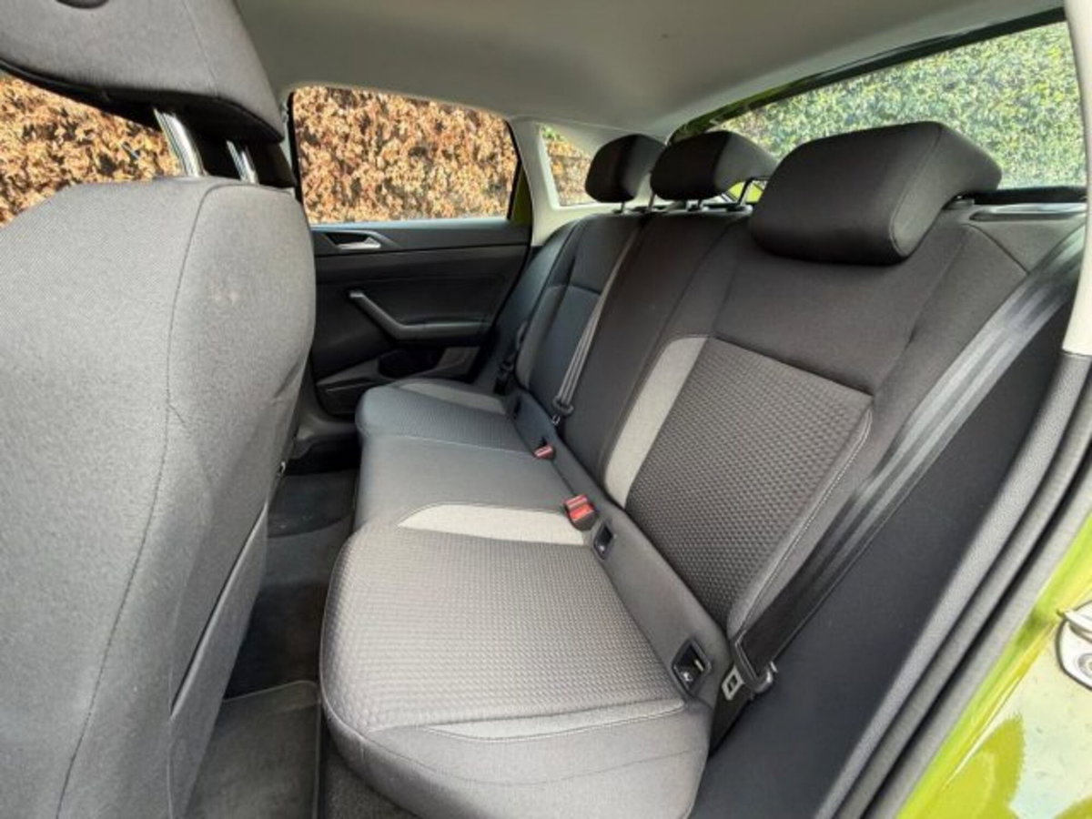 Volkswagen Taigo 1.0 TSI 110 CV Life (18)