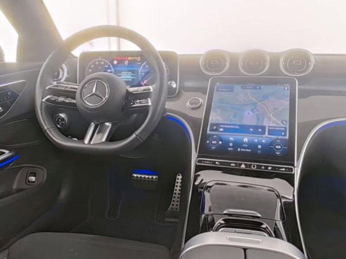 Mercedes-Benz CLE Cabrio 220 d AMG Line Premium Plus auto (5)