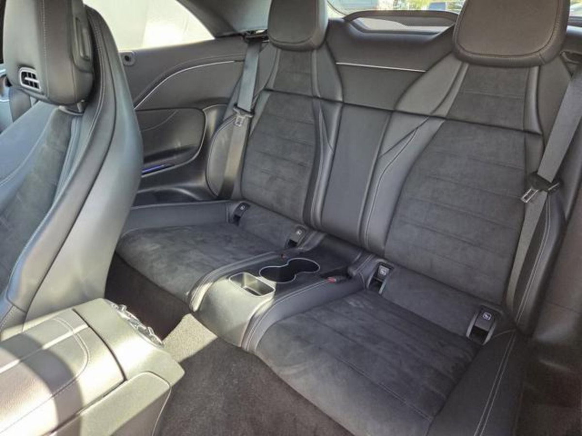 Mercedes-Benz CLE Cabrio 220 d AMG Line Premium Plus auto (9)