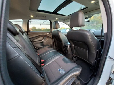 Ford Kuga 2.0 TDCI 150 CV S&S 4WD Powershift Titanium X (13)