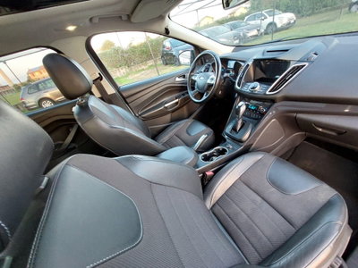 Ford Kuga 2.0 TDCI 150 CV S&S 4WD Powershift Titanium X (14)