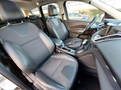 Ford Kuga 2.0 TDCI 150 CV S&S 4WD Powershift Titanium X (15)