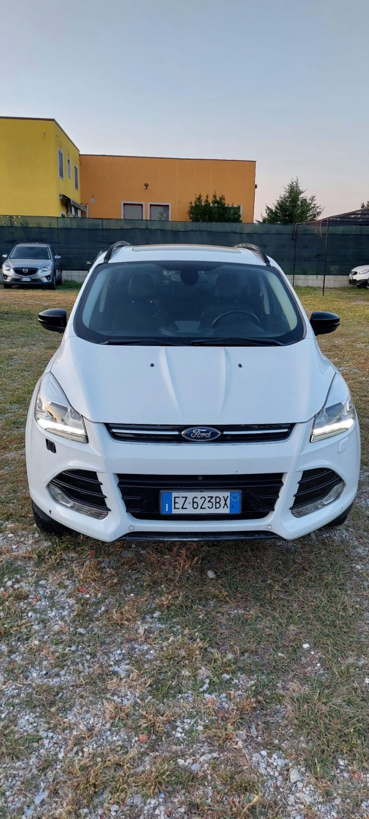 Ford Kuga 2.0 TDCI 150 CV S&S 4WD Powershift Titanium X (3)