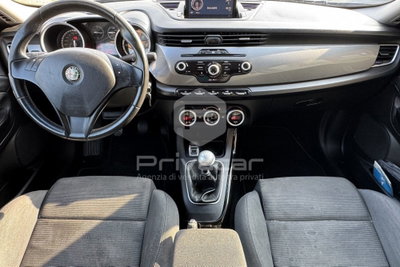 Alfa Romeo Giulietta 2.0 JTDm-2 Distinctive 140cv (10)