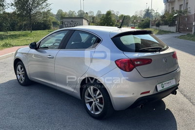 Alfa Romeo Giulietta 2.0 JTDm-2 Distinctive 140cv (7)
