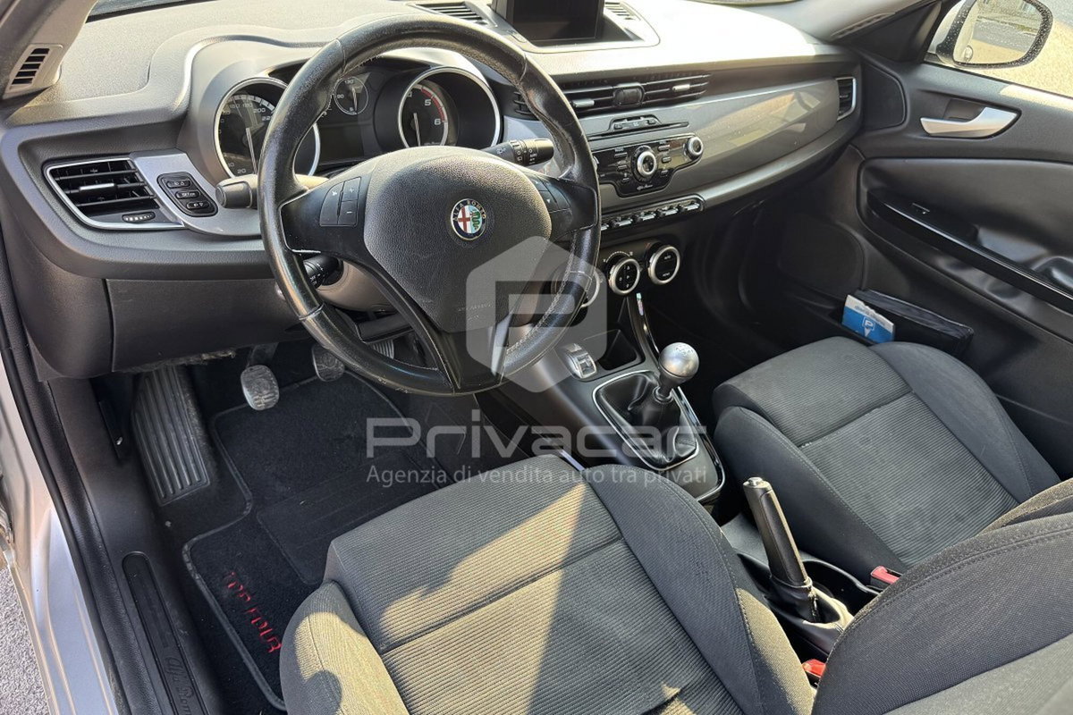 Alfa Romeo Giulietta 2.0 JTDm-2 Distinctive 140cv (9)