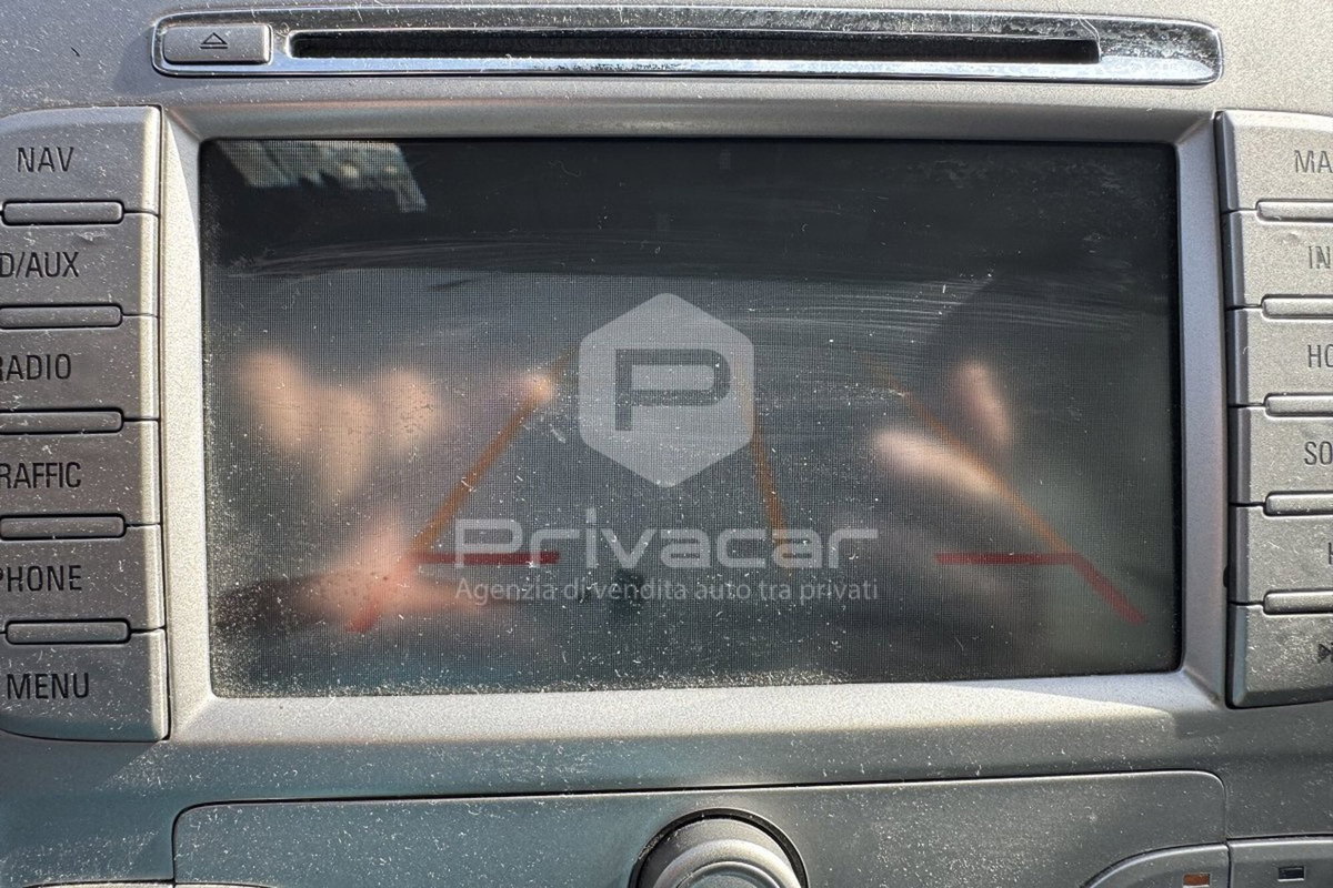 Ford Kuga 2.0 TDCi 136 CV 4WD Titanium DPF (13)