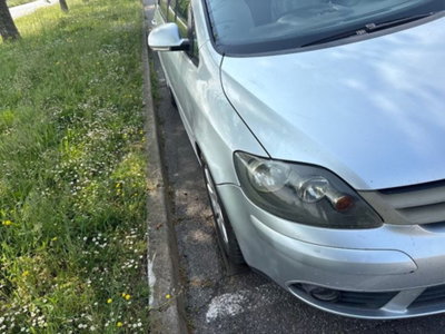 Volkswagen Golf 2.0 16V TDI 5p. Comfortline (4)
