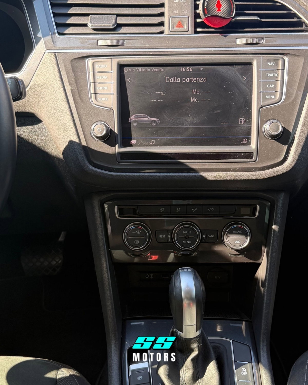 Volkswagen Tiguan 2.0 TDI SCR DSG Executive BlueMotion Technology (10)