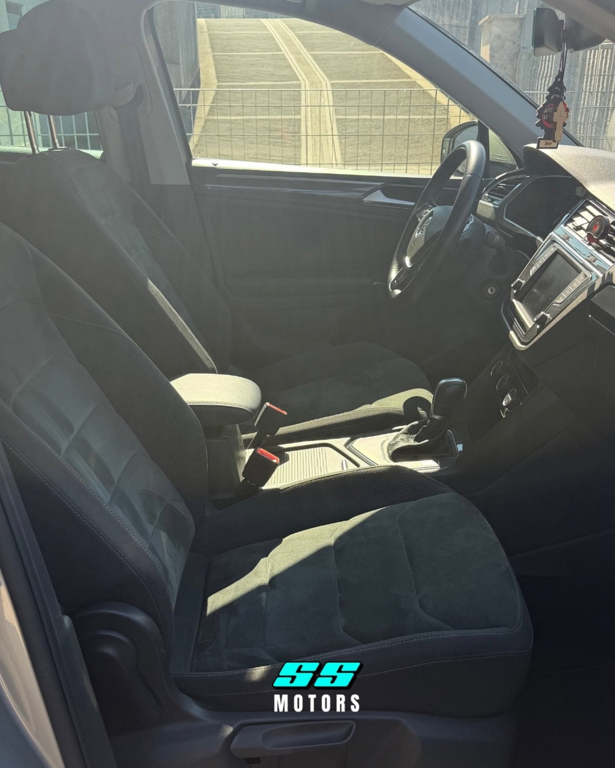 Volkswagen Tiguan 2.0 TDI SCR DSG Executive BlueMotion Technology (12)
