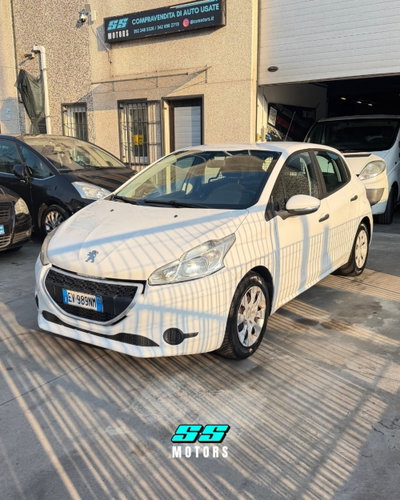 Peugeot 208 HDi 68 CV 5 porte Van usata