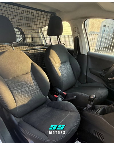 Peugeot 208 HDi 68 CV 5 porte Van (11)