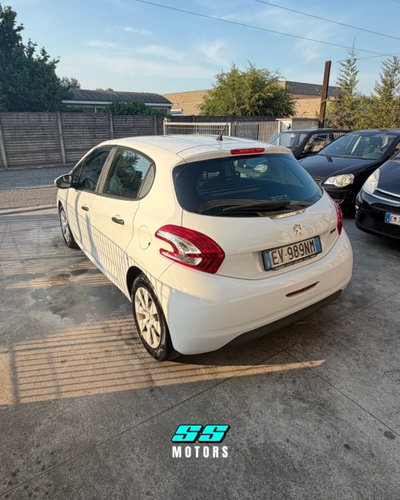 Peugeot 208 HDi 68 CV 5 porte Van (6)