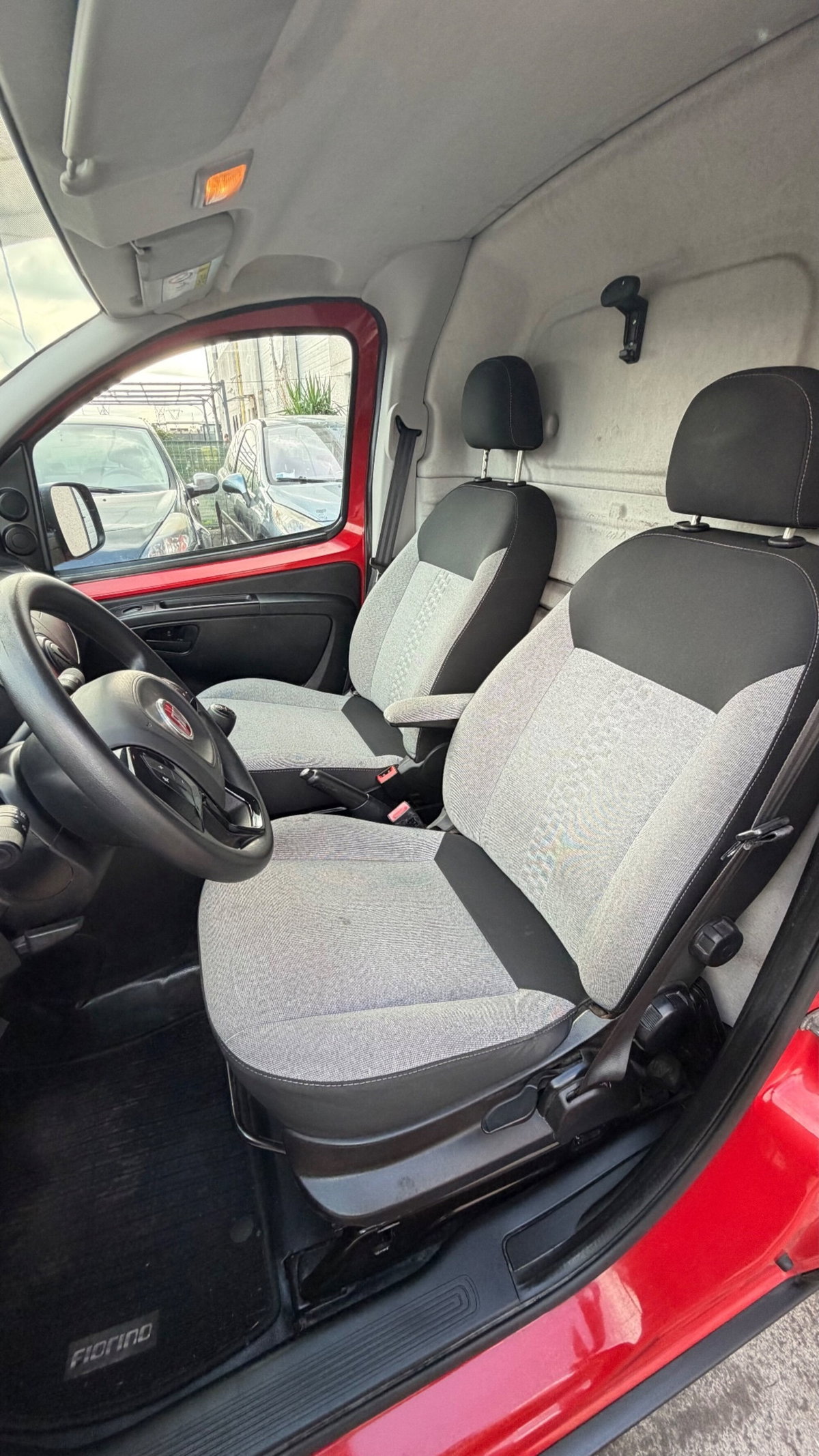 Fiat Fiorino combi N1 1.3 mjt 95cv Adventure (10)