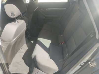 Audi A6 Avant 2.0 16V TDI (8)