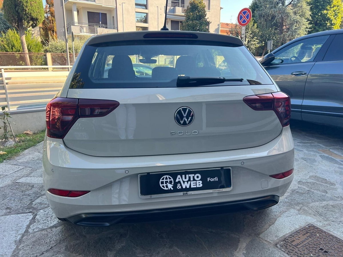 Volkswagen Polo 1.0 tsi Style 95cv (11)