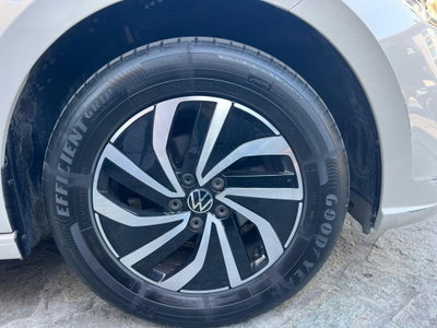 Volkswagen Polo 1.0 tsi Style 95cv (12)