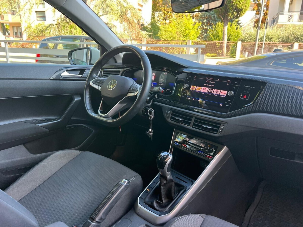 Volkswagen Polo 1.0 tsi Style 95cv (14)