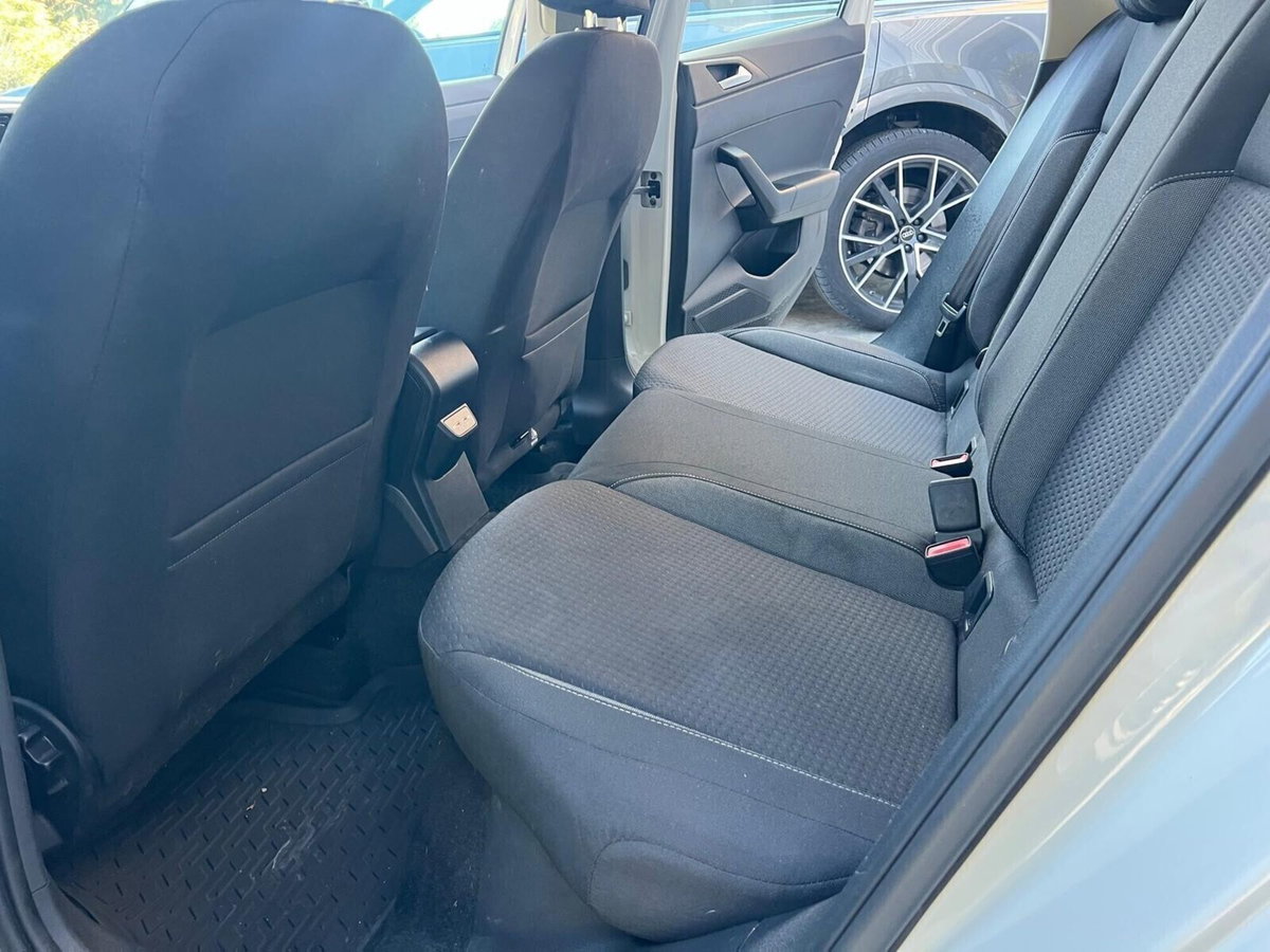Volkswagen Polo 1.0 tsi Style 95cv (17)