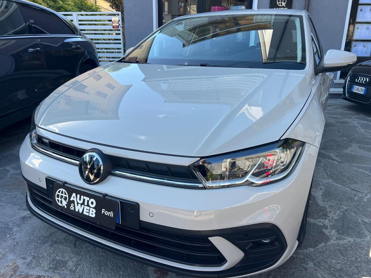 Volkswagen Polo 1.0 tsi Style 95cv (2)
