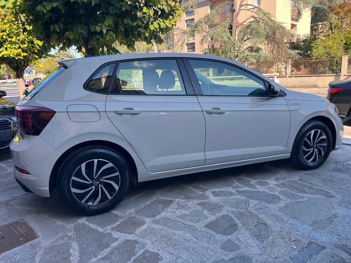 Volkswagen Polo 1.0 tsi Style 95cv (6)